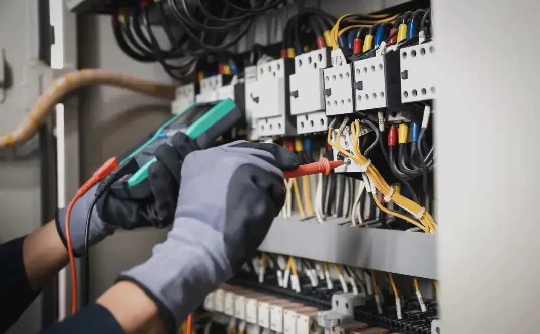 Royal Electric Services of Raleigh, NC photo 6