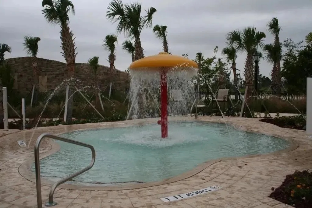 Artistic Pools and Waterfalls photo 19