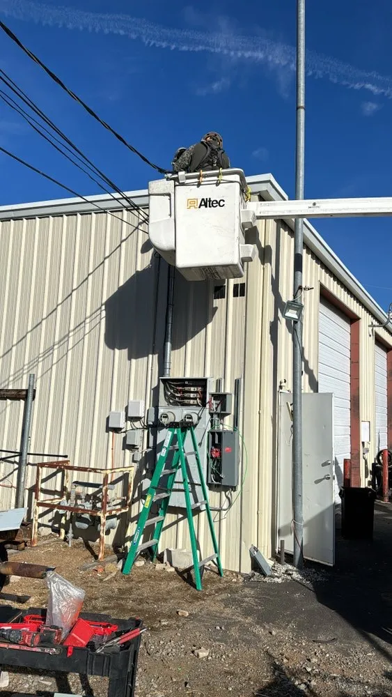 Apex Electric and Lighting LLC photo 1