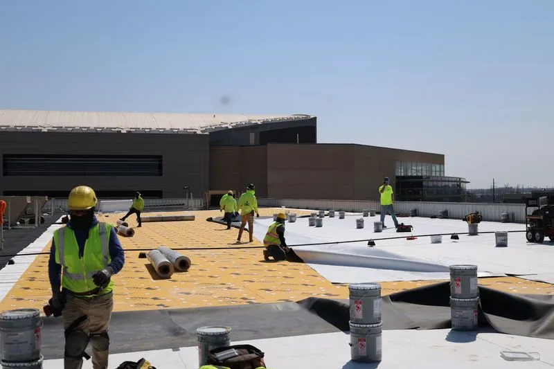 10 Men Roofing photo 5