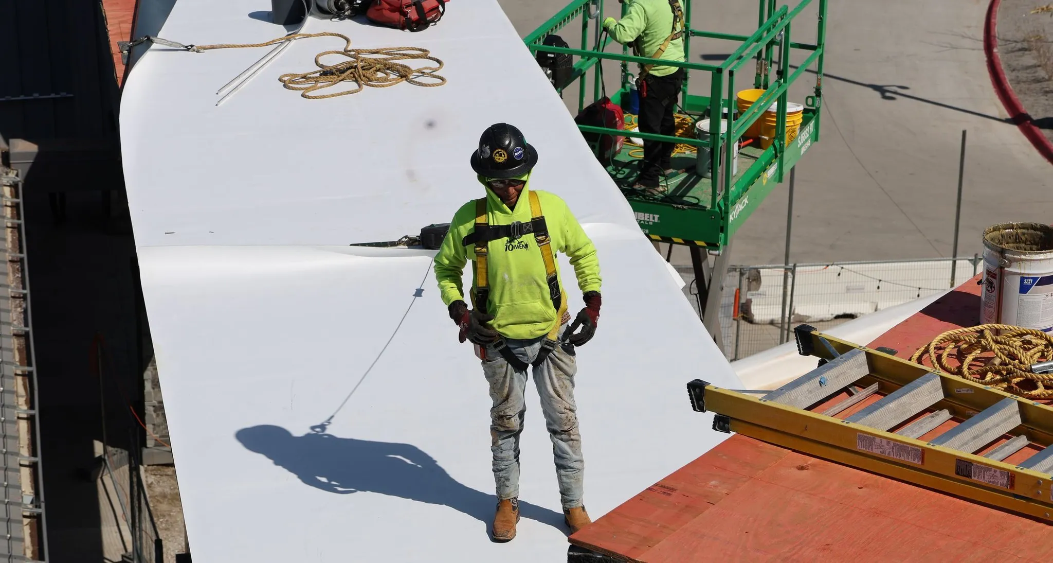 10 Men Roofing photo 10