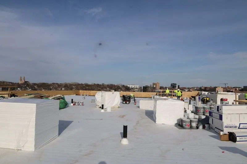 10 Men Roofing photo 3