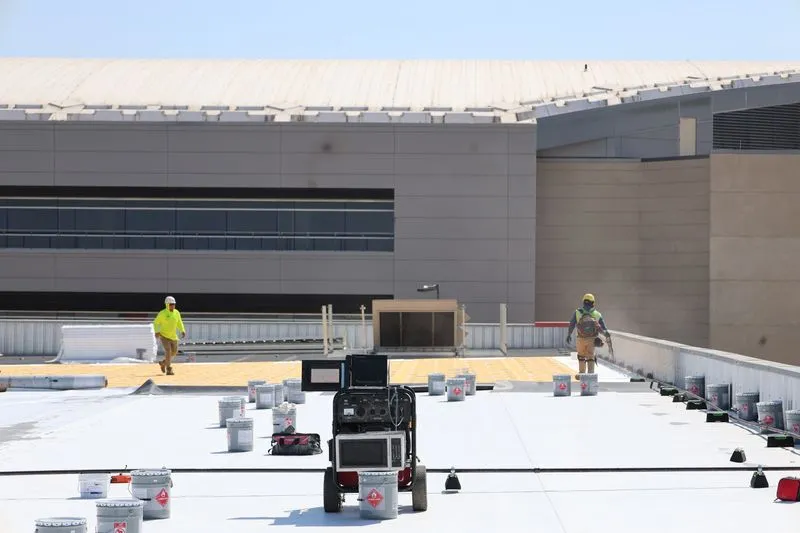 10 Men Roofing photo 6