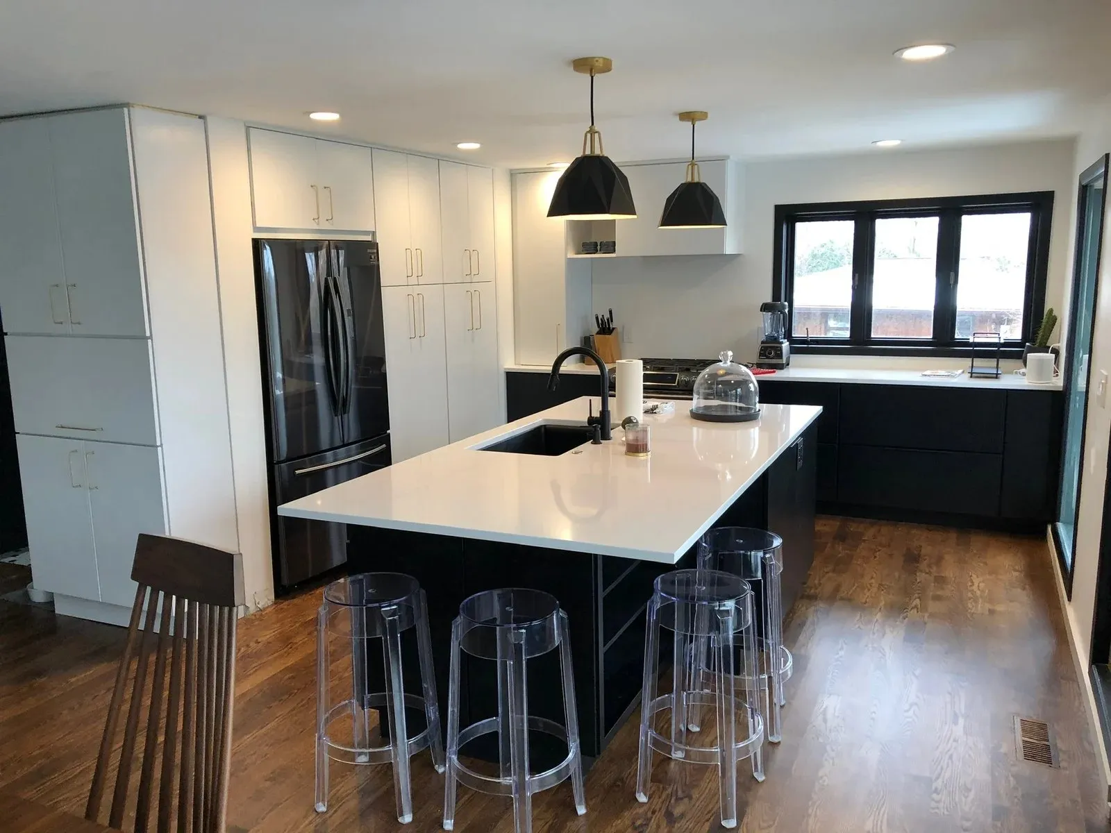 Helping Hands Electric photo 3