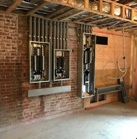 Arthur Gordon Electric photo 1