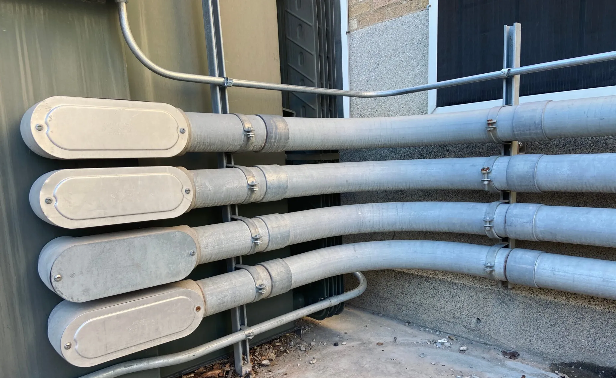 Arthur Gordon Electric photo 7