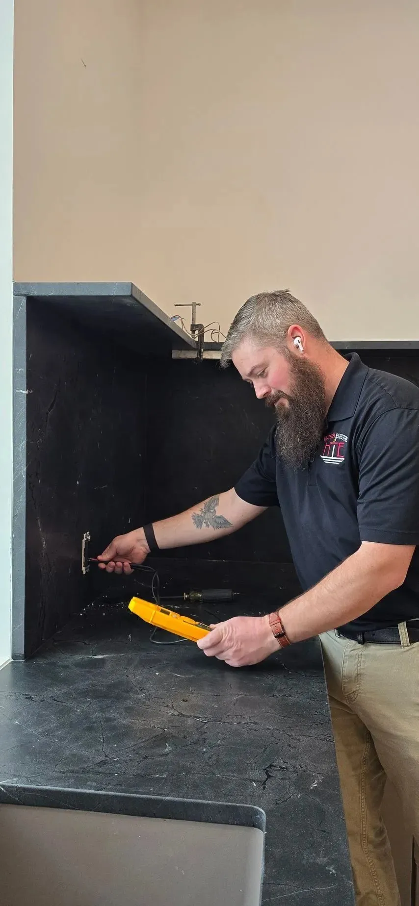 Hi-Tech Electric photo 14