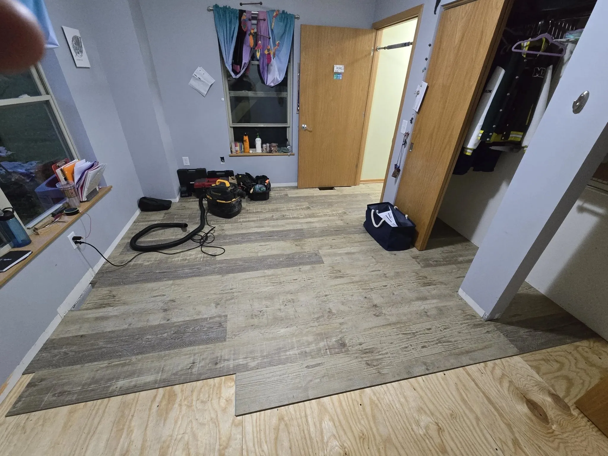 Floor-To-Ceiling Handyman photo 13