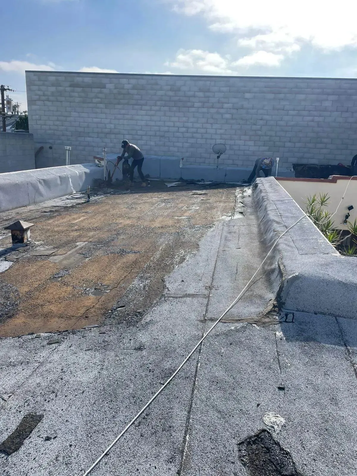 CASAS ROOF INC photo 4