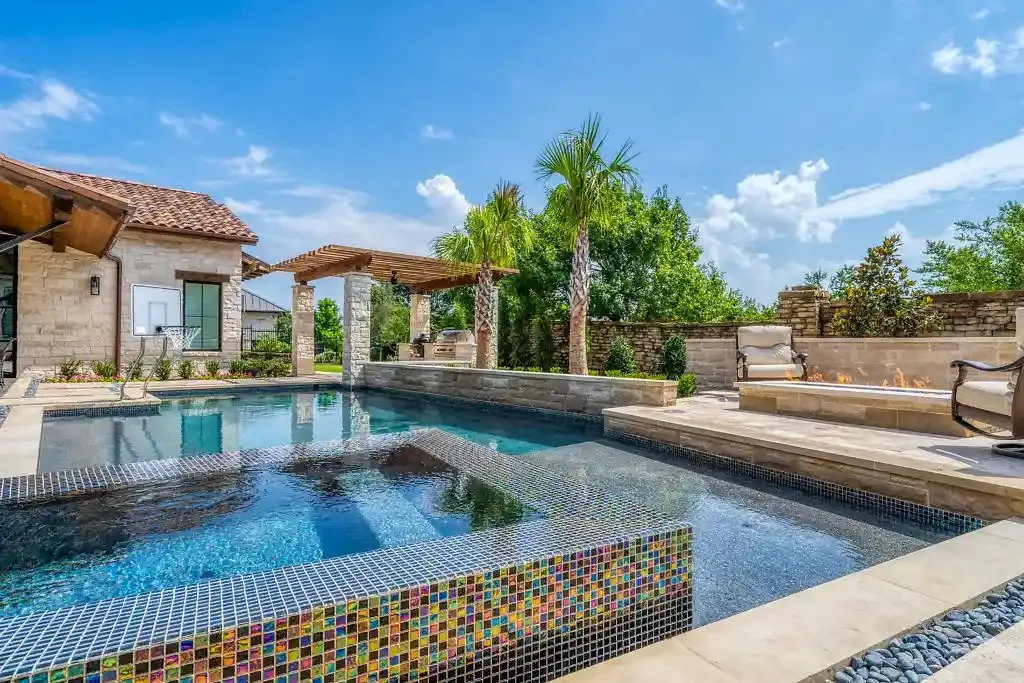 Living Water Custom Pools photo 1