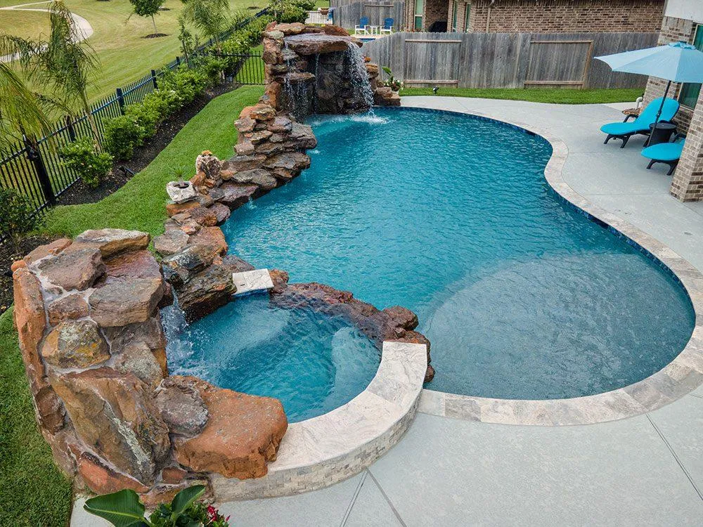 Avree Custom Pools photo 15