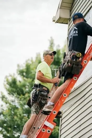 Oaks Roofing & Siding photo 4