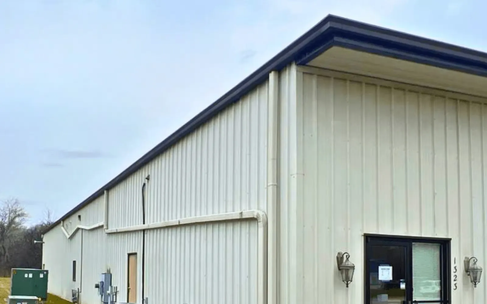 Modern Exterior Roofing photo 12