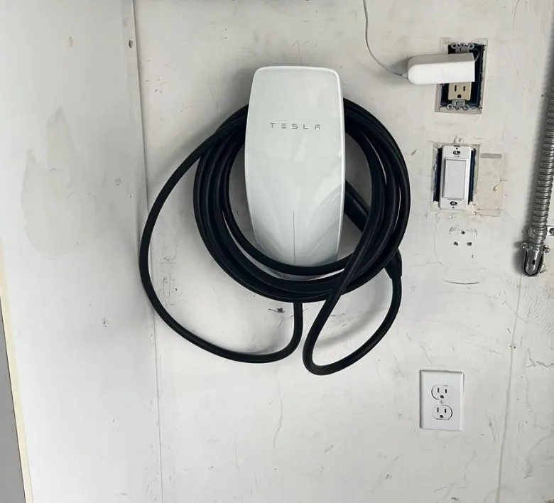 Puentes Electric photo 2