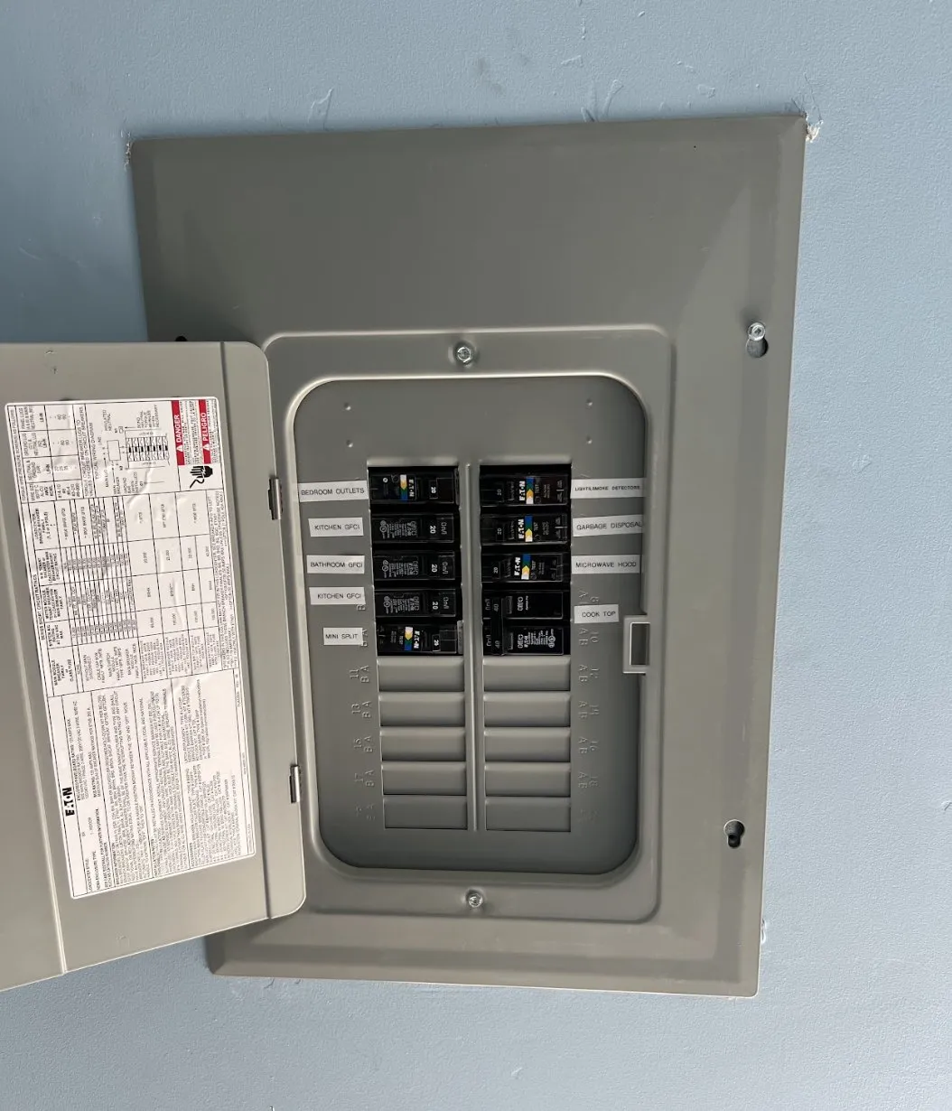 Puentes Electric photo 6