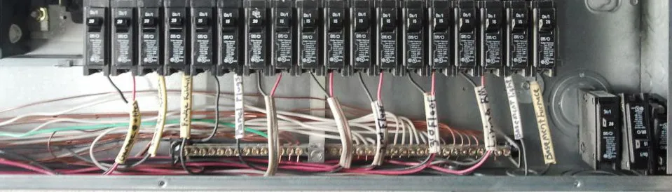 Deluxe Lighting & Electric LLC photo 1