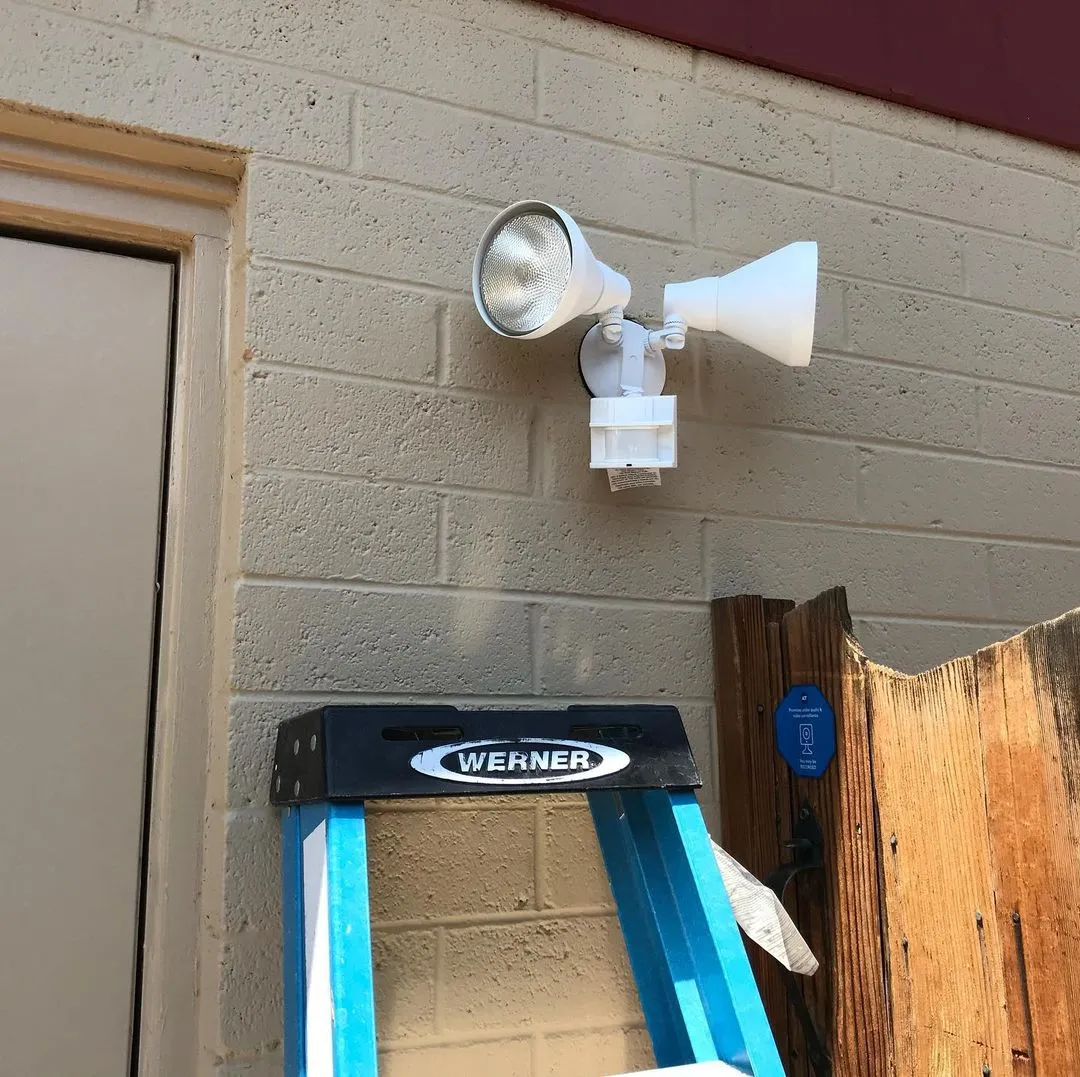 Lincoln Licensed Electrician photo 4