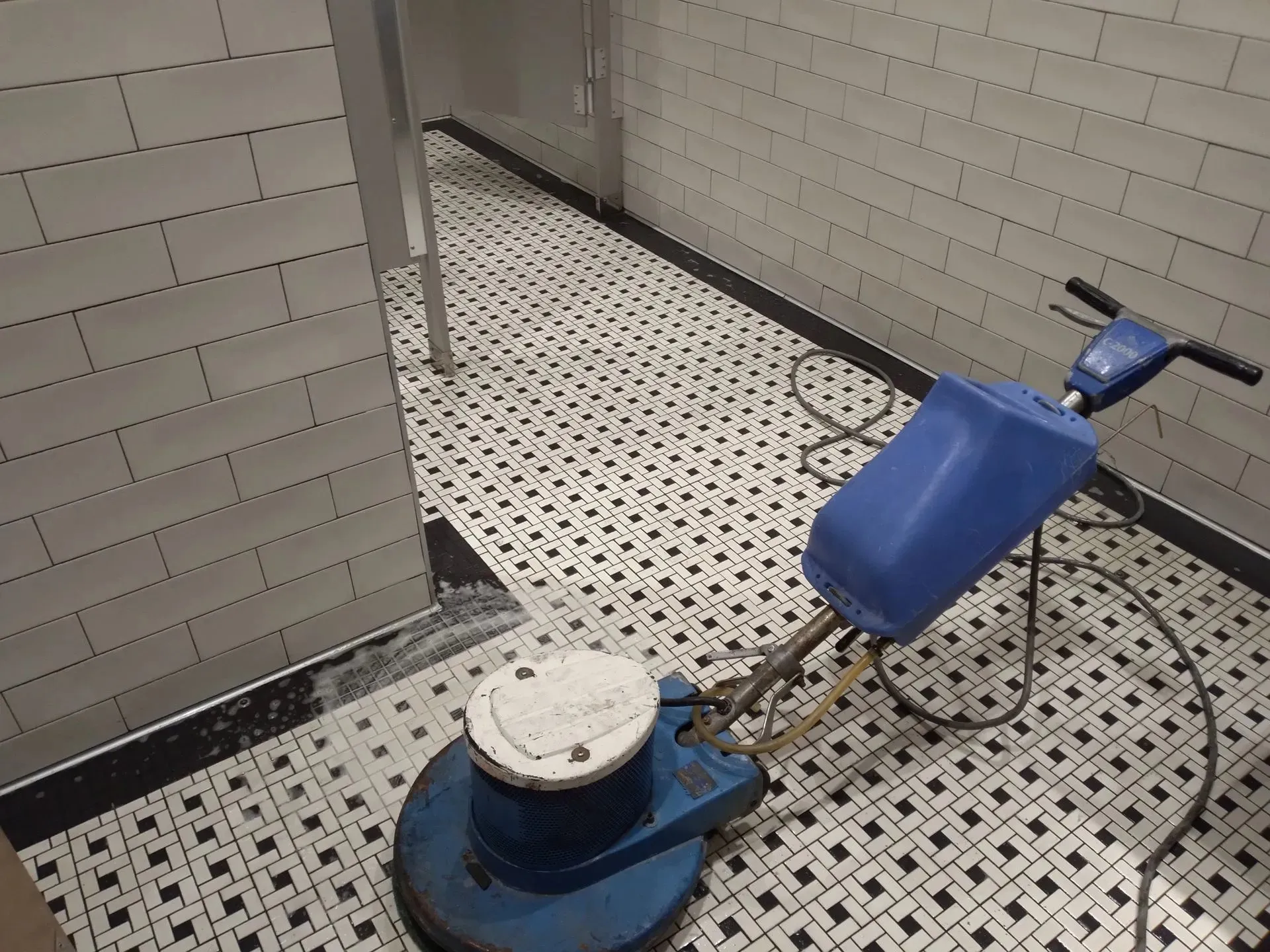 M&M Handyman Maintenance Services photo 3